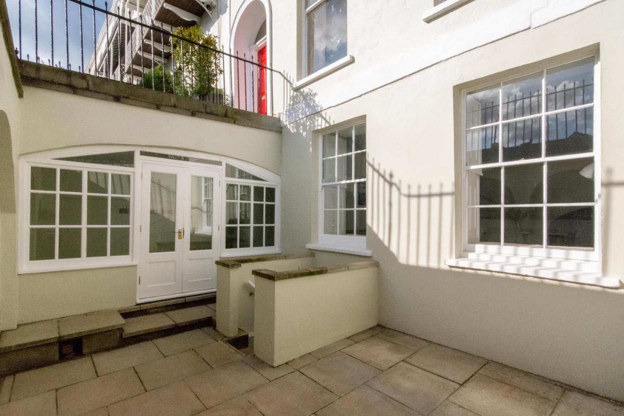 Free Parking! Very Large 2 Bedroom Clifton Flat 브리스틀 외부 사진
