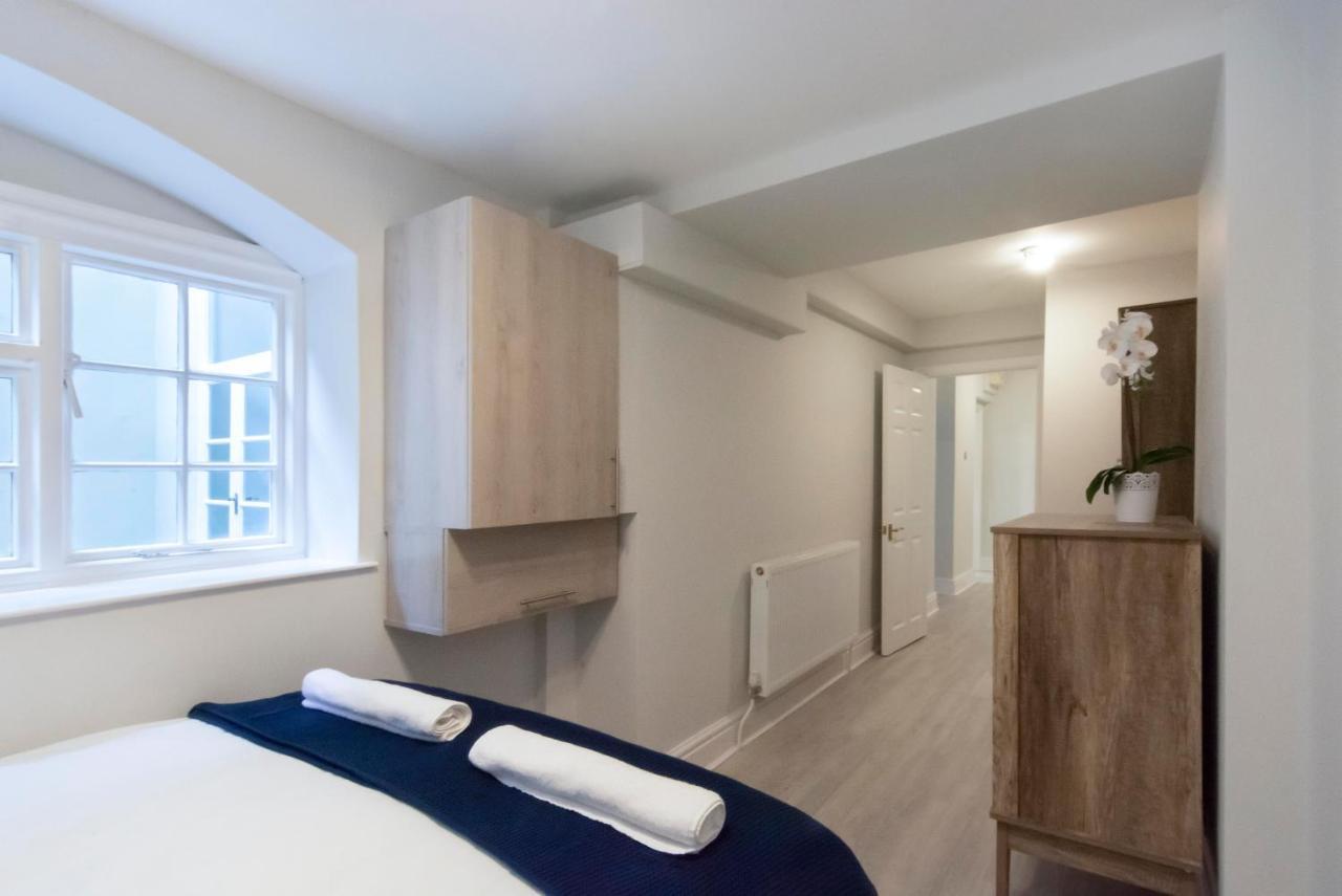 Free Parking! Very Large 2 Bedroom Clifton Flat 브리스틀 외부 사진