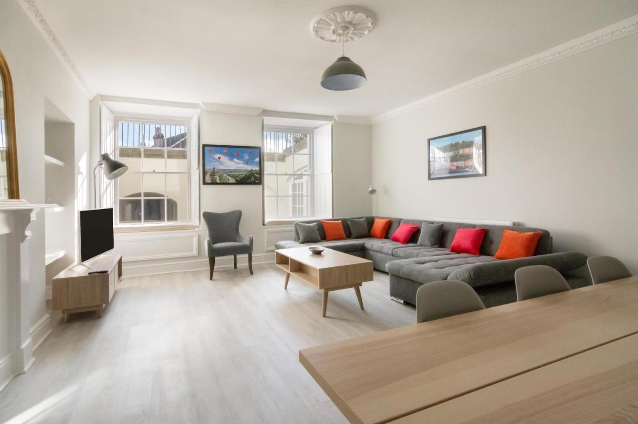 Free Parking! Very Large 2 Bedroom Clifton Flat 브리스틀 외부 사진