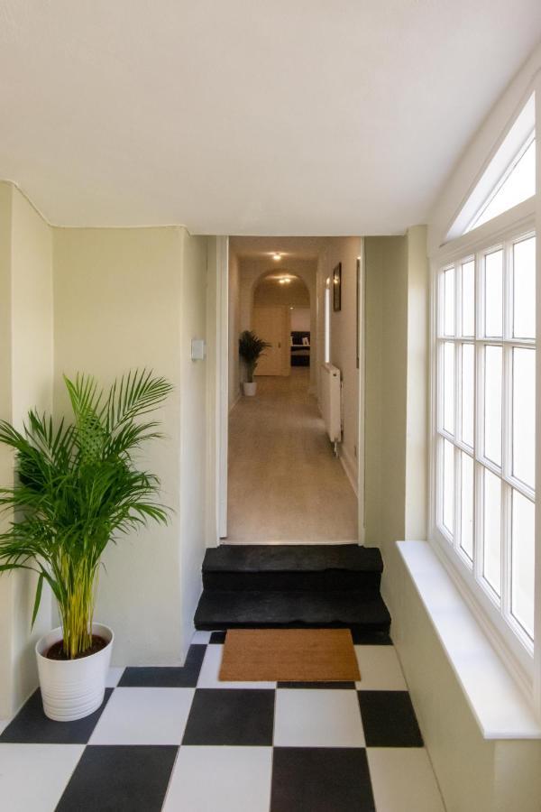 Free Parking! Very Large 2 Bedroom Clifton Flat 브리스틀 외부 사진